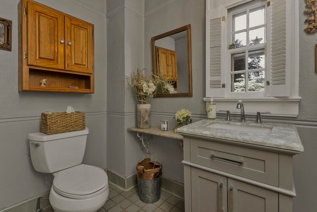 6 Stanford St., Holyoke, MA 01040