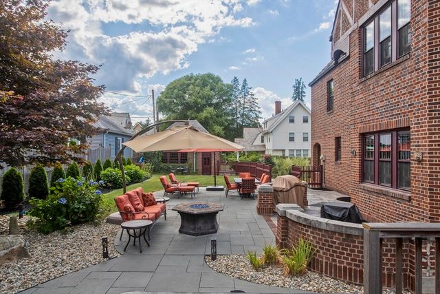 6 Stanford St., Holyoke, MA 01040