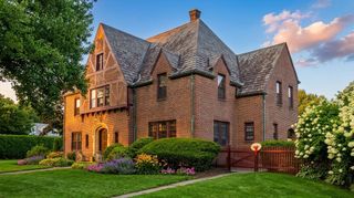 6 Stanford St., Holyoke, MA 01040
