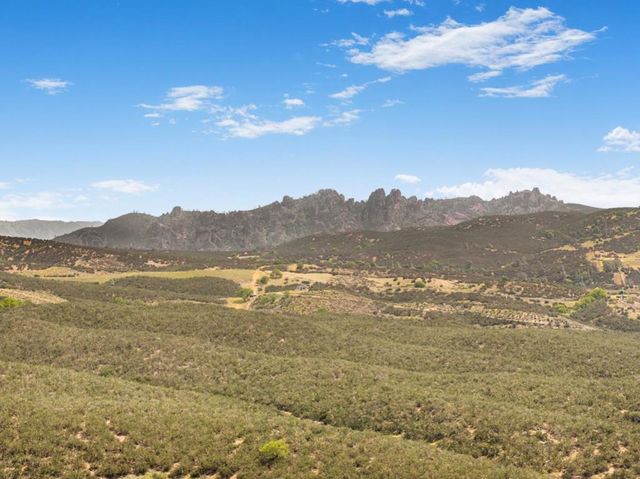 30625 Stonewall Canyon Road, Soledad, CA 93960