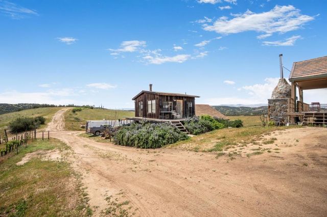 30625 Stonewall Canyon Road, Soledad, CA 93960
