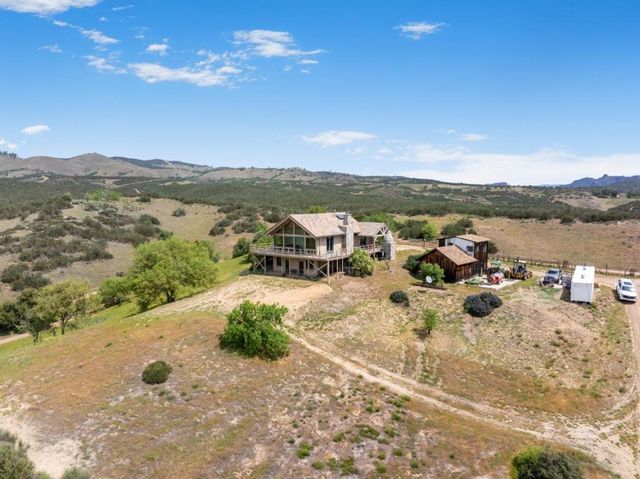 30625 Stonewall Canyon Road, Soledad, CA 93960
