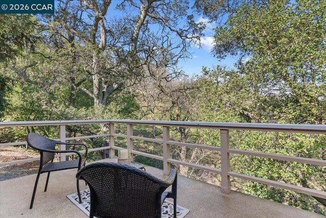 1332 Running Springs Rd 1, Walnut Creek, CA 94595