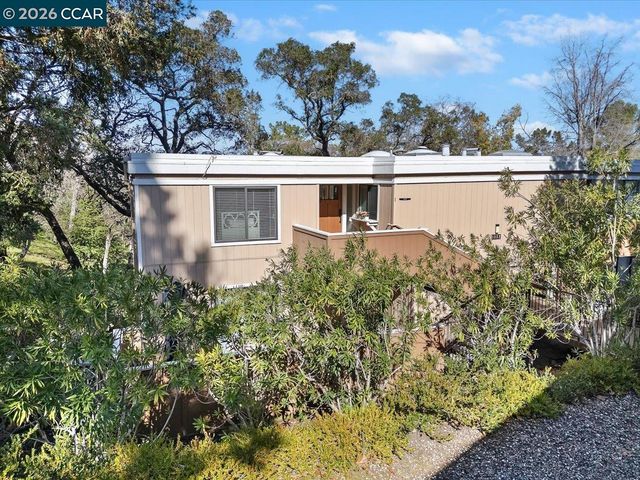 1332 Running Springs Rd 1, Walnut Creek, CA 94595