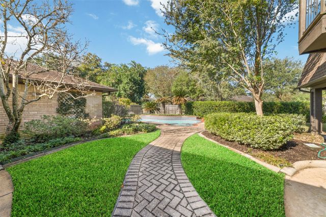 3826 Pleasant Valley Drive, Missouri City, TX 77459