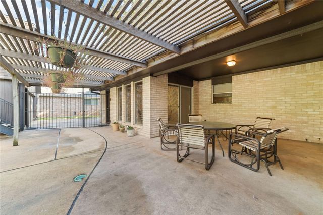 3826 Pleasant Valley Drive, Missouri City, TX 77459