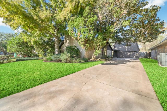 3826 Pleasant Valley Drive, Missouri City, TX 77459