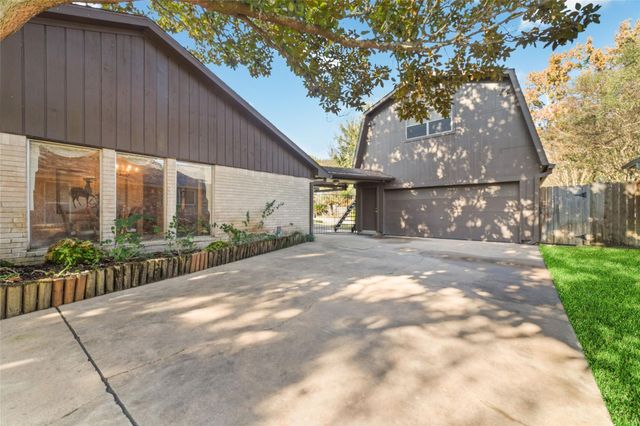 3826 Pleasant Valley Drive, Missouri City, TX 77459