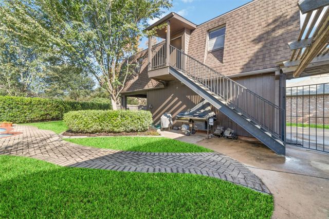 3826 Pleasant Valley Drive, Missouri City, TX 77459