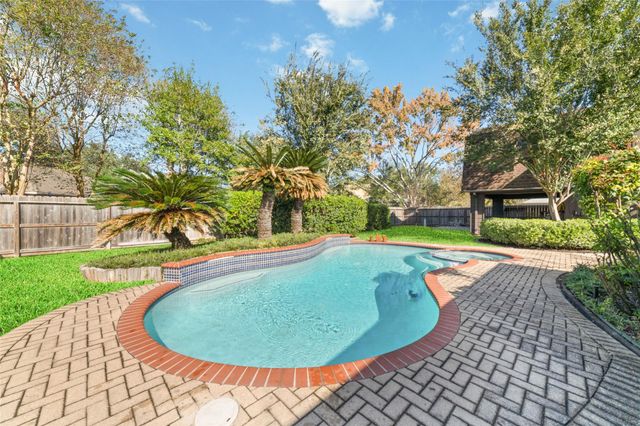 3826 Pleasant Valley Drive, Missouri City, TX 77459