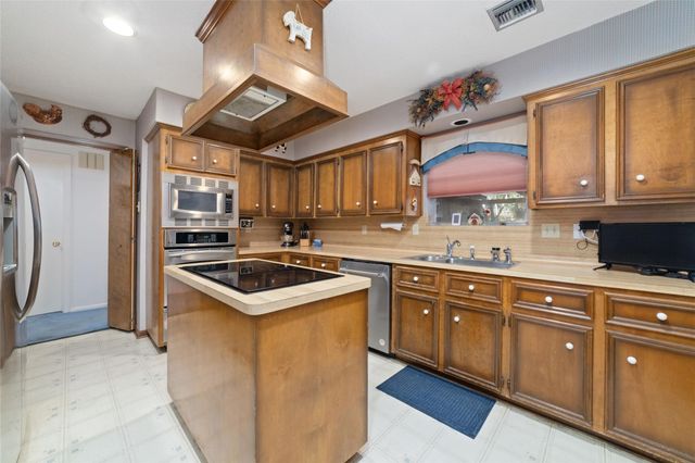 3826 Pleasant Valley Drive, Missouri City, TX 77459