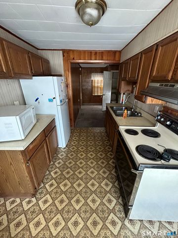 127 Rangely Street, West Haven, CT 06516