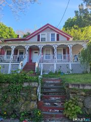 429 East Main Street, Norwich, CT 06360
