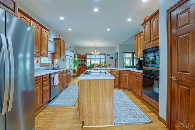 1305 Courtney Drive, Hamilton, OH 45013