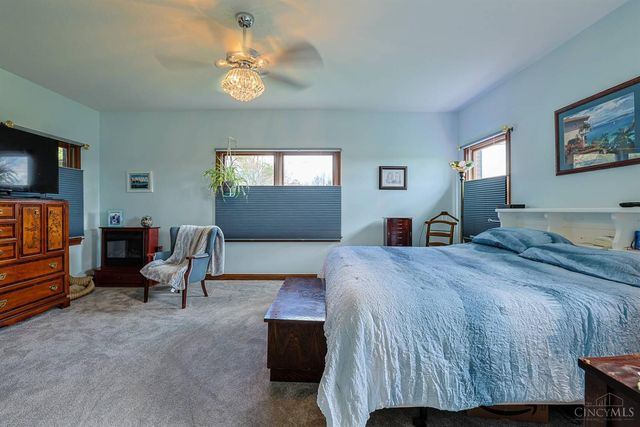 1305 Courtney Drive, Hamilton, OH 45013