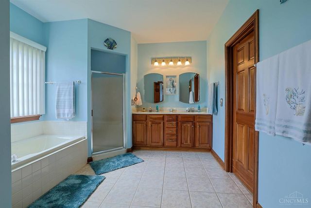 1305 Courtney Drive, Hamilton, OH 45013