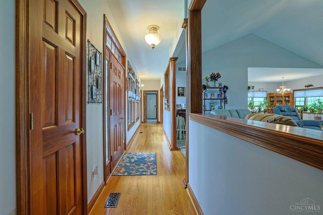 1305 Courtney Drive, Hamilton, OH 45013