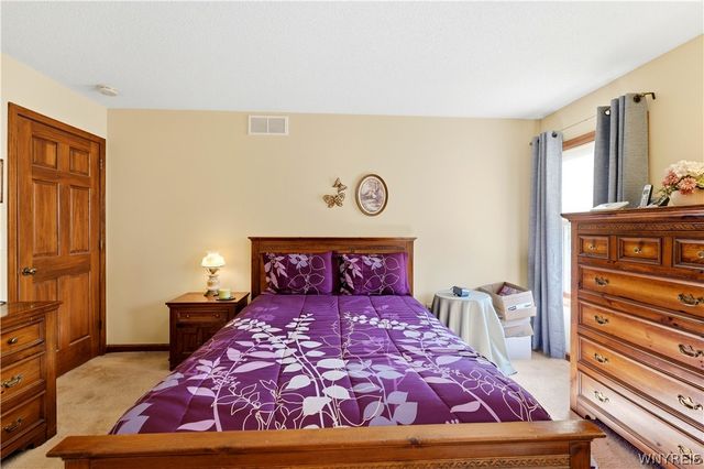 22 Allie Lane, Hamburg, NY 14075