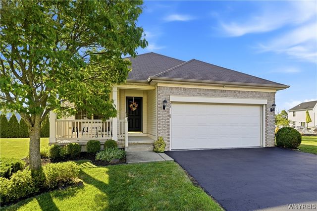 22 Allie Lane, Hamburg, NY 14075