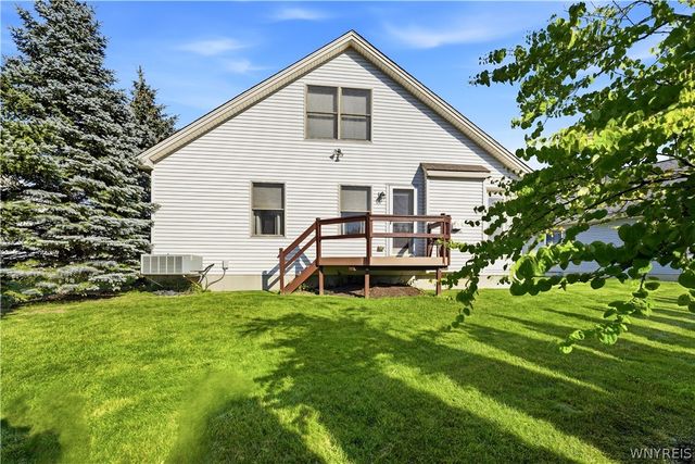 22 Allie Lane, Hamburg, NY 14075