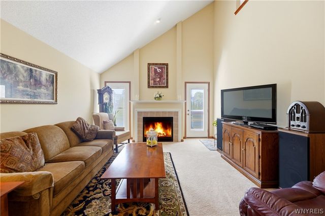 22 Allie Lane, Hamburg, NY 14075