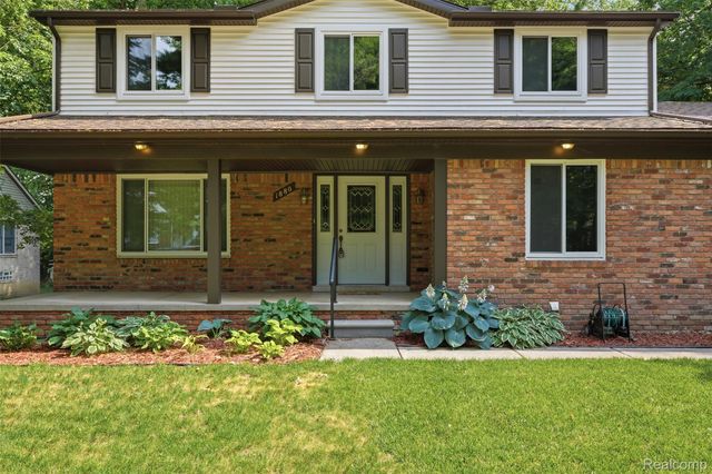 1880 Welling Drive, Troy, MI 48085