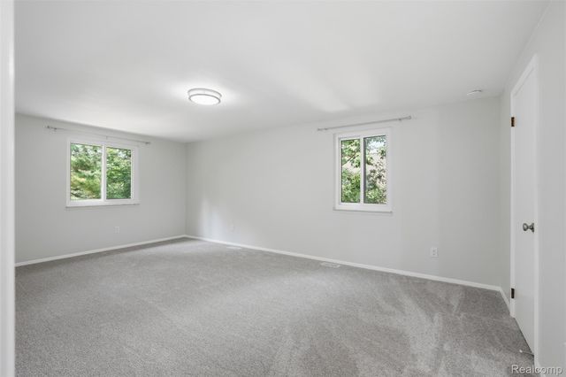 1880 Welling Drive, Troy, MI 48085