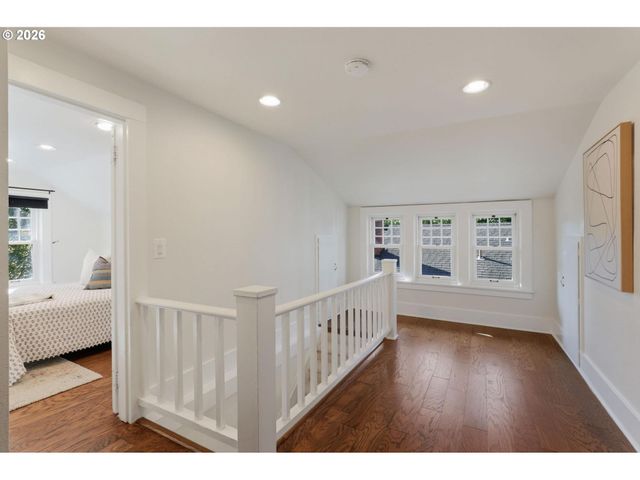 6535 N MARYLAND Ave, Portland, OR 97217