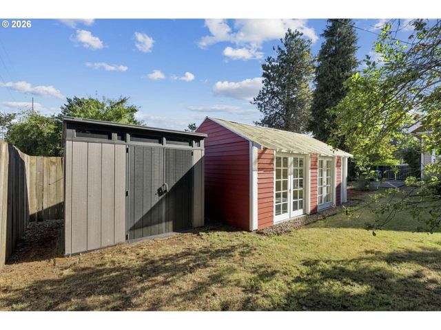 6535 N MARYLAND Ave, Portland, OR 97217