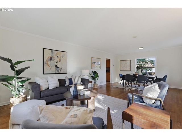 6535 N MARYLAND Ave, Portland, OR 97217
