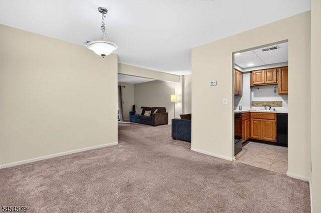 92 Jamestown Rd, Bernards Twp., NJ 07920