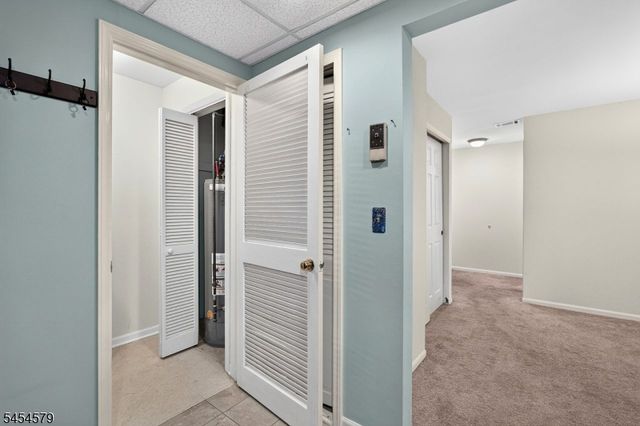 92 Jamestown Rd, Bernards Twp., NJ 07920