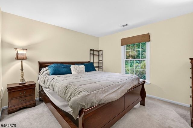 92 Jamestown Rd, Bernards Twp., NJ 07920