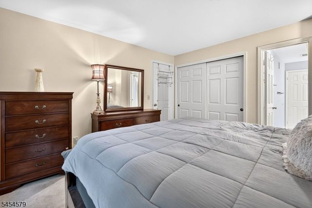 92 Jamestown Rd, Bernards Twp., NJ 07920