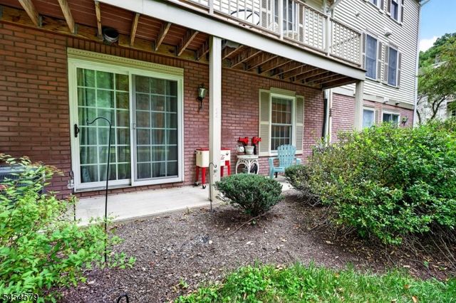 92 Jamestown Rd, Bernards Twp., NJ 07920