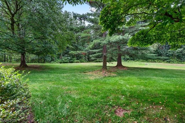 92 Jamestown Rd, Bernards Twp., NJ 07920
