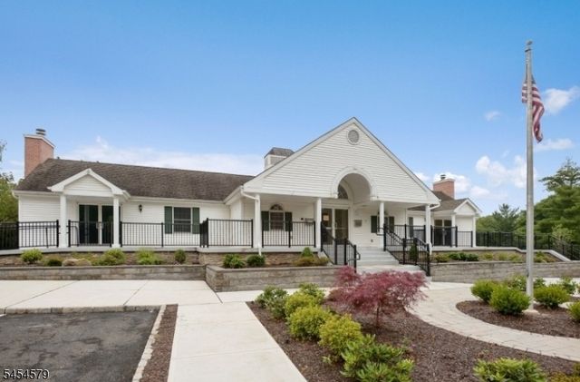 92 Jamestown Rd, Bernards Twp., NJ 07920