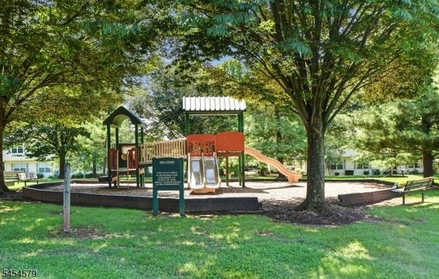 92 Jamestown Rd, Bernards Twp., NJ 07920