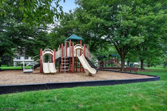 92 Jamestown Rd, Bernards Twp., NJ 07920