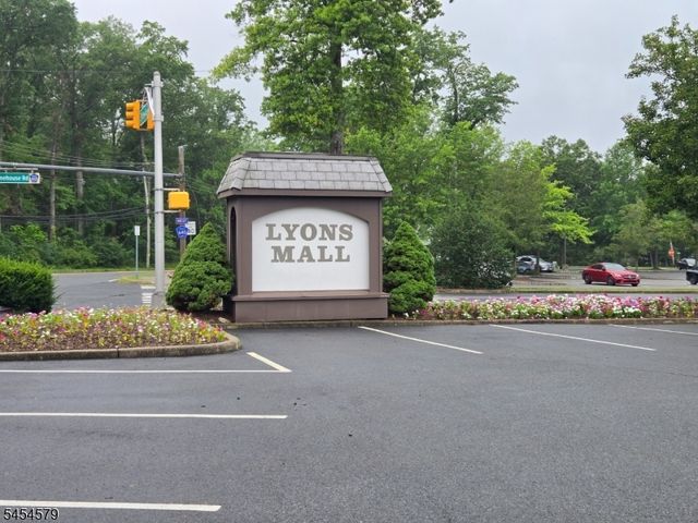 92 Jamestown Rd, Bernards Twp., NJ 07920