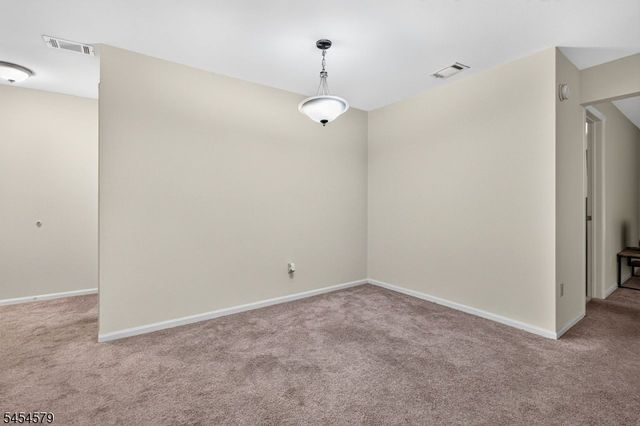 92 Jamestown Rd, Bernards Twp., NJ 07920