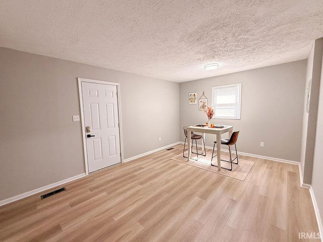 1222 E 7th Street, Muncie, IN 47302
