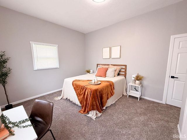 1222 E 7th Street, Muncie, IN 47302