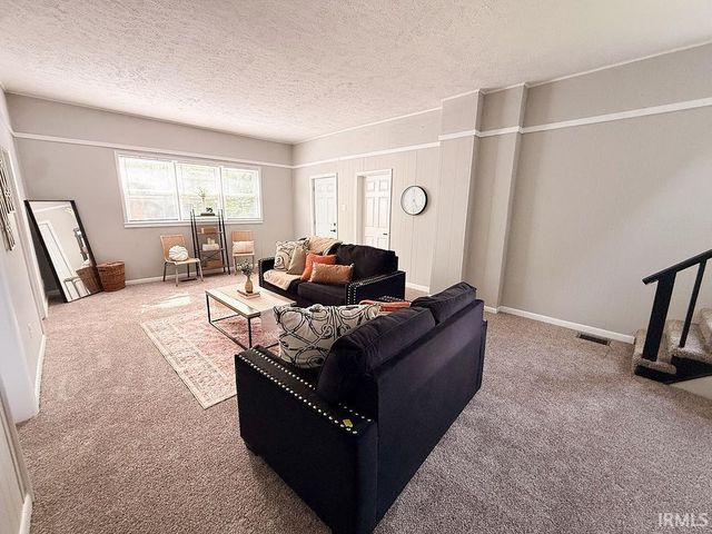 1222 E 7th Street, Muncie, IN 47302