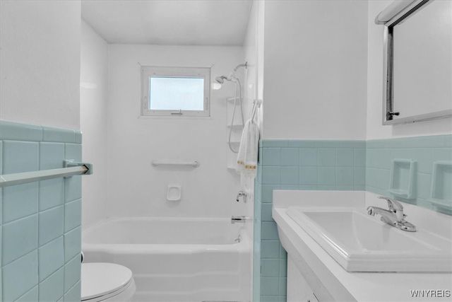 16 Zimmerman Boulevard, Tonawanda, NY 14223