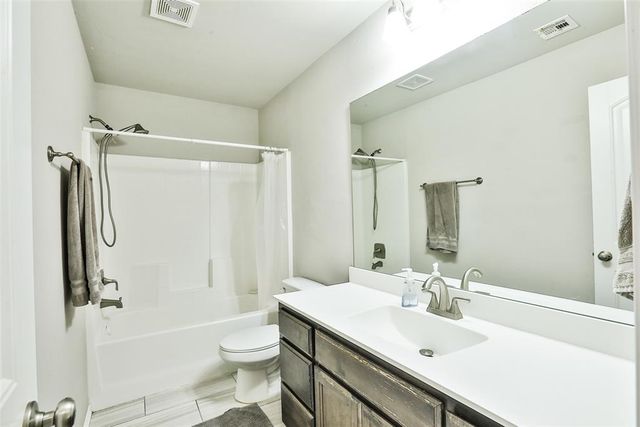 11632 SW 9th Street, Yukon, OK 73099