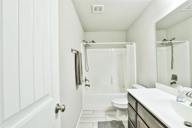 11632 SW 9th Street, Yukon, OK 73099