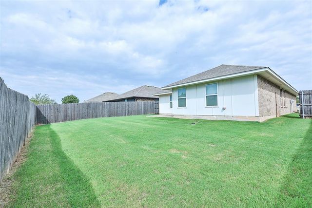 11632 SW 9th Street, Yukon, OK 73099