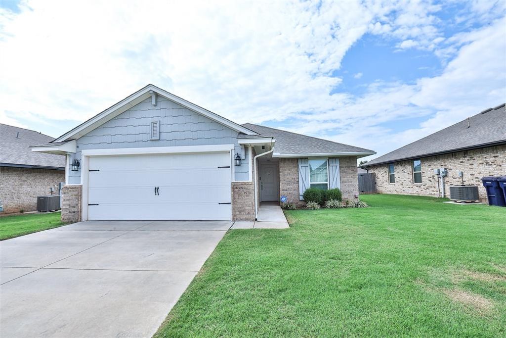 11632 SW 9th Street, Yukon, OK 73099