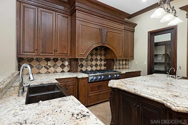 3745 Vista Pointe, Bonita, CA 91902